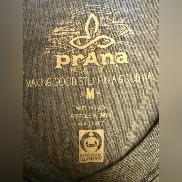 🐻 PRANA “Bear Hug” Graphic Long Sleeve Tee – Size M - Picture 5 of 5